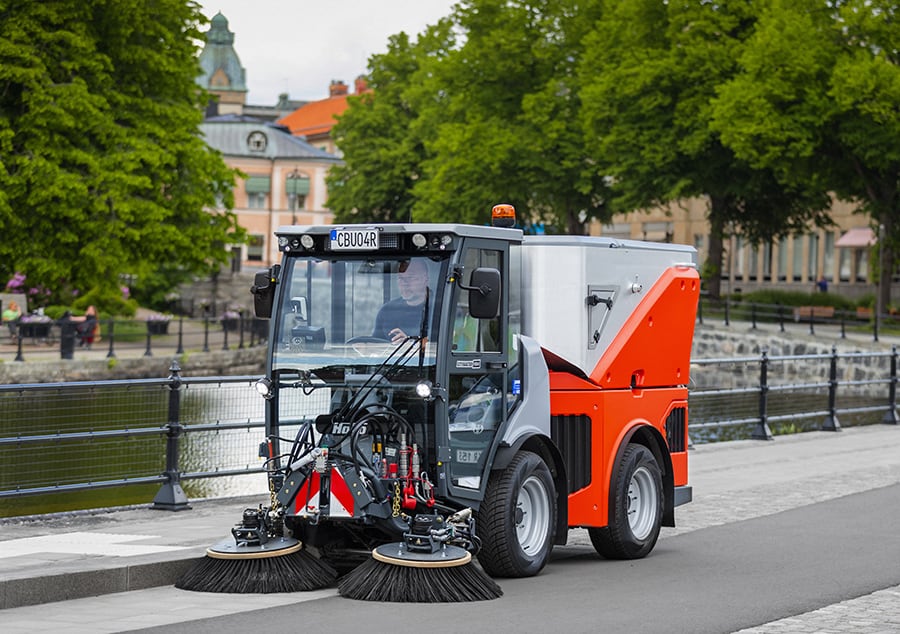 Hako Citymaster 1650 hiekan keräämiseen ja kadunlakaisuun